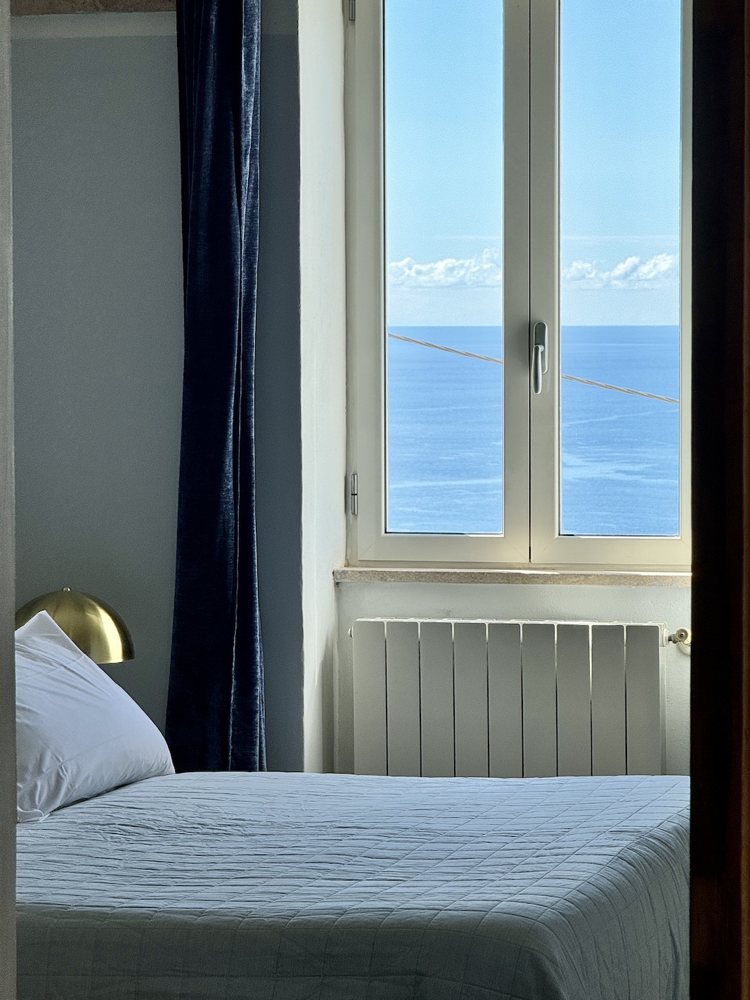 Vista mare dalla finestra della Camera Acquario, Le Stanze sul Mare Borgio Verezzi